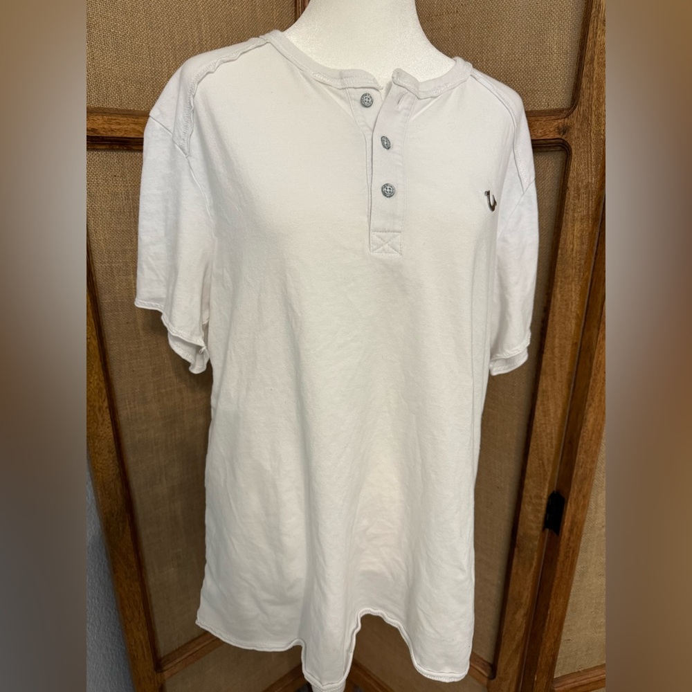 True religion Henley there